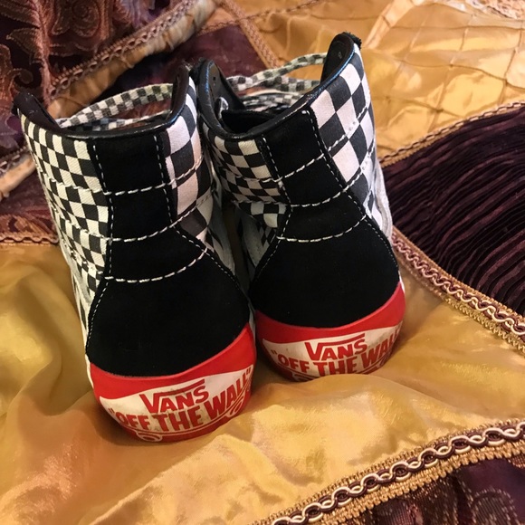 Vans - Picture 5 of 6